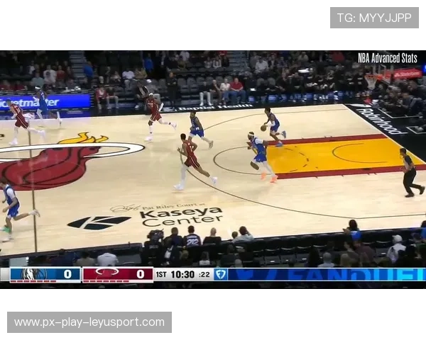 希罗造出空位让队友命中，热火团队篮球延续